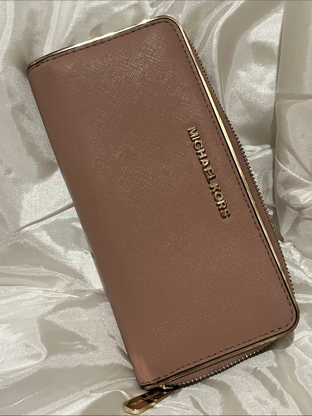 MICHAEL KORS Zip-Around Women's Wallet in Dusty Mauve